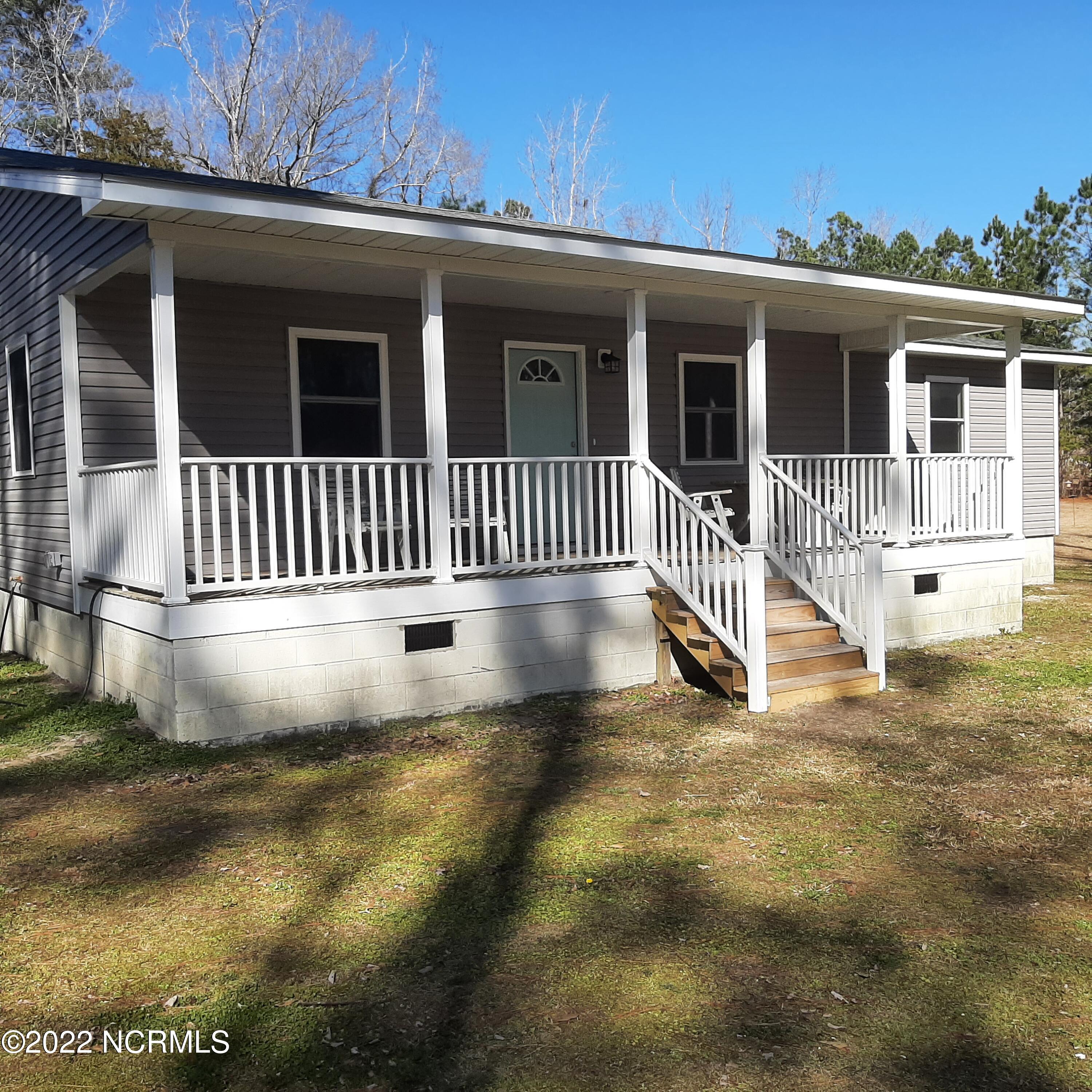 265 Horseshoe Loop Road Burgaw, NC 28425 - Photo 5 of 33 004