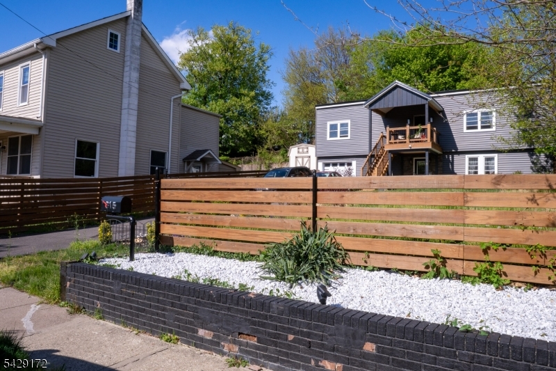 315 Warren Street Phillipsburg, NJ 08865 - Photo 3 of 16