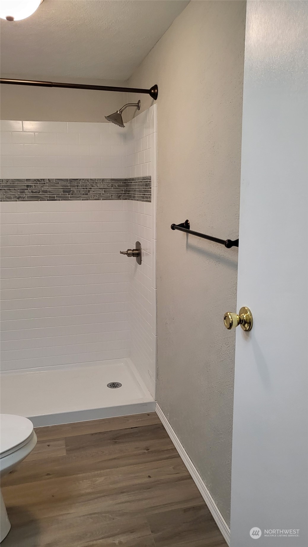 41528 Center Street Concrete, WA 98237 - Photo 17 of 25 a bathroom with a shower