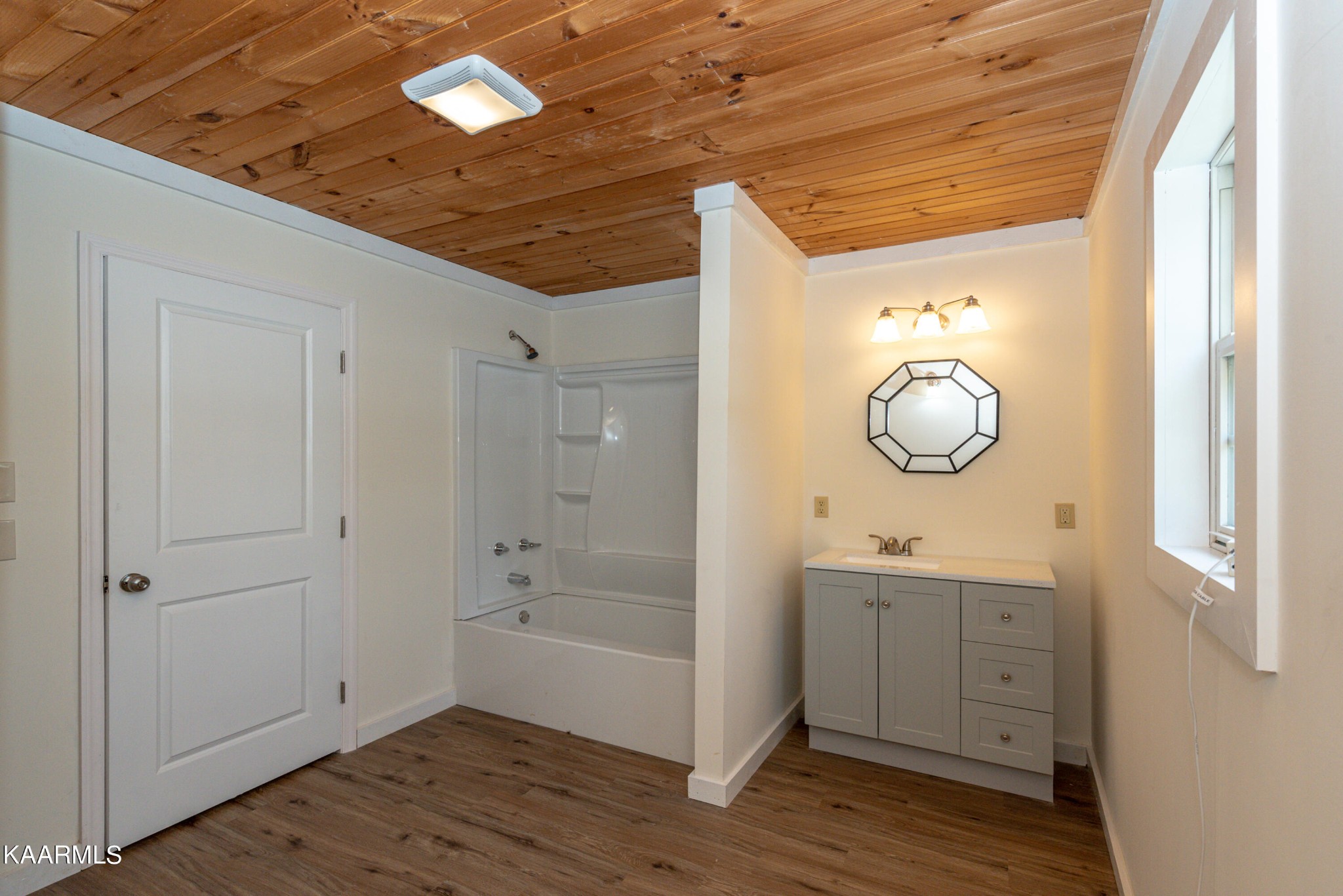 281 Boiling Springs Road Vonore, TN 37885 - Photo 28 of 36 Gallery Image 28