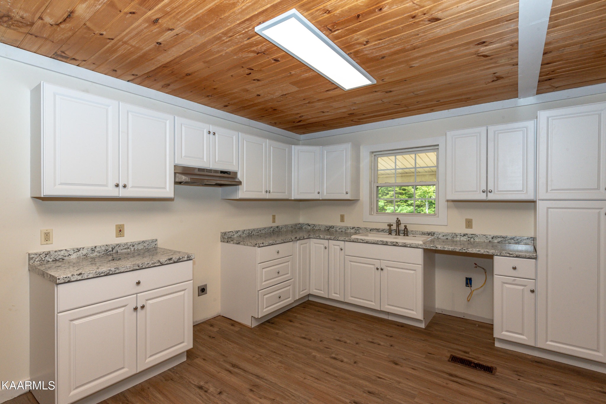 281 Boiling Springs Road Vonore, TN 37885 - Photo 10 of 36 Gallery Image 10
