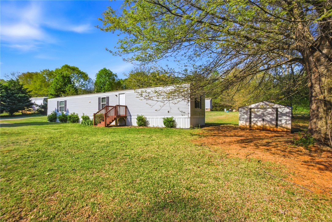429 B Brown Farm Road Seneca, SC 29678 - Photo 25 of 27