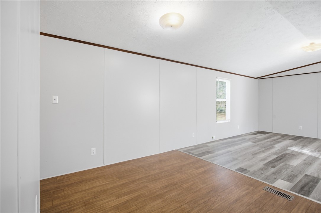 429 B Brown Farm Road Seneca, SC 29678 - Photo 10 of 27
