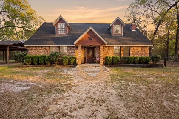 $490,000 | 1938 County Road 1520, Warren, TX 77664