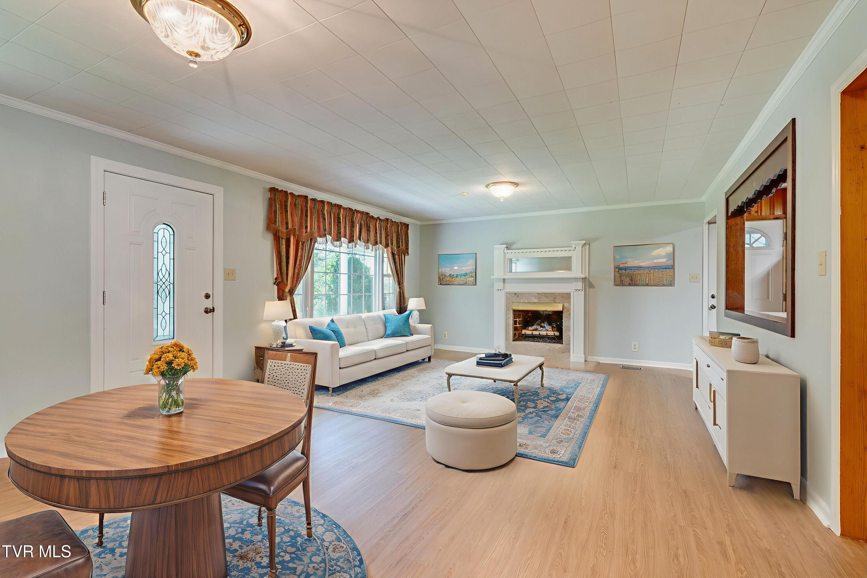 860 Baileyton Road Greeneville, TN 37745 - Photo 11 of 47 Virtual Staging Cloud - 004.jpg-December