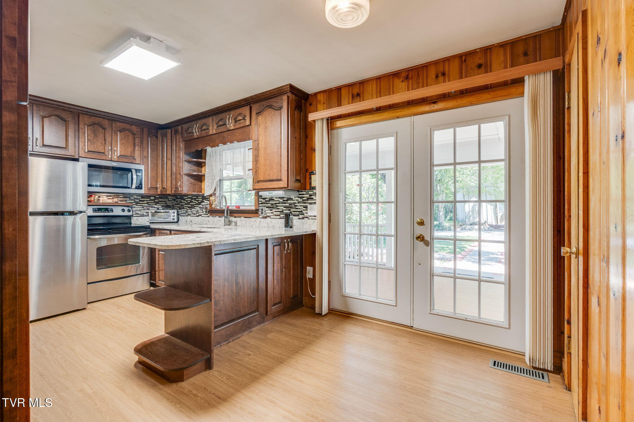 860 Baileyton Road Greeneville, TN 37745 - Photo 13 of 47 006