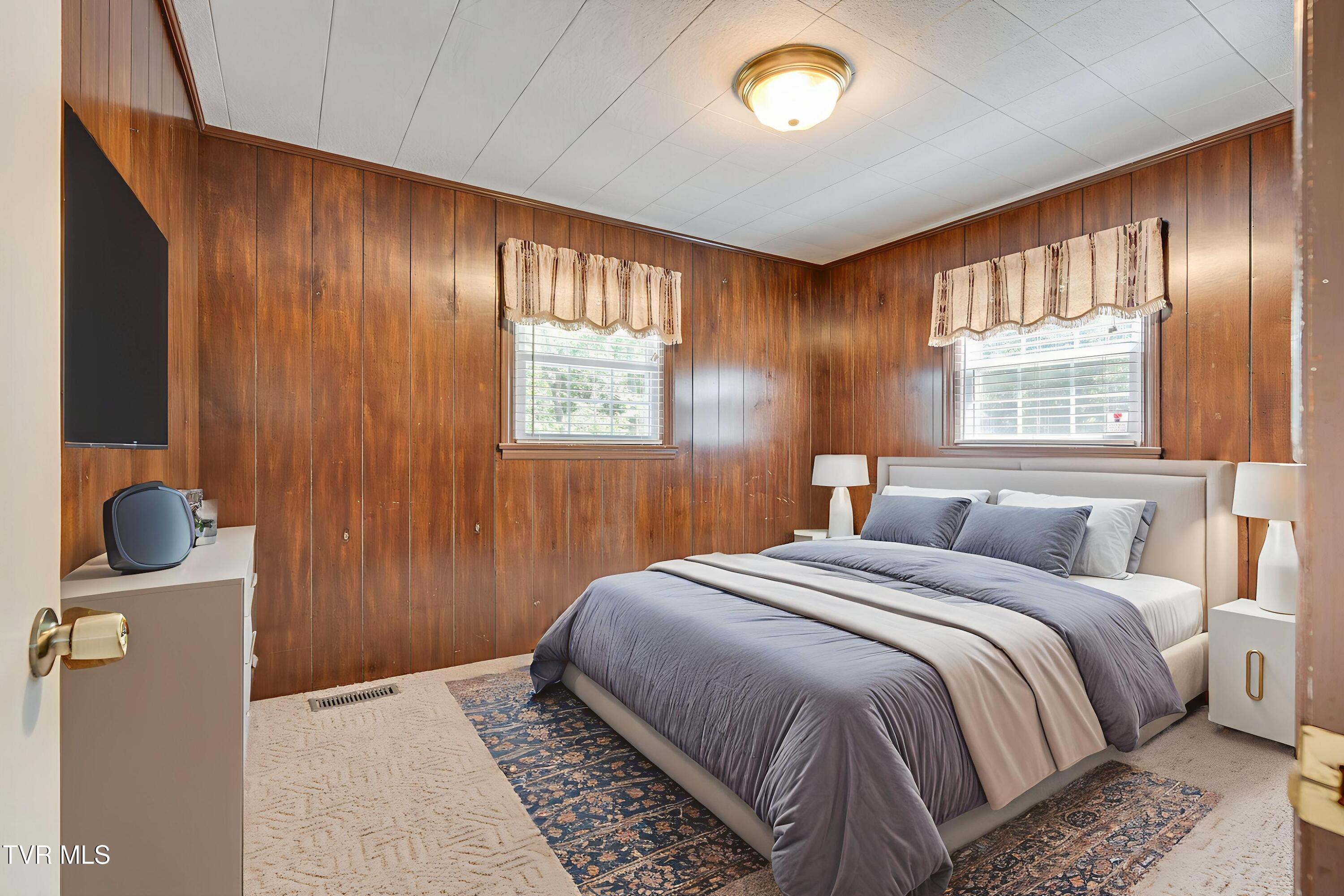 860 Baileyton Road Greeneville, TN 37745 - Photo 17 of 47 Virtual Staging Cloud - 010.jpg-December