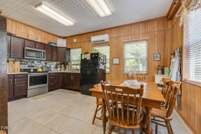 $499,900 | 860 Baileyton Road, Greeneville, TN 37745