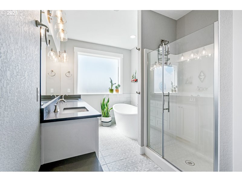 1041 Chestnut Street Independence, OR 97351 - Photo 17 of 27 Gallery Image 17