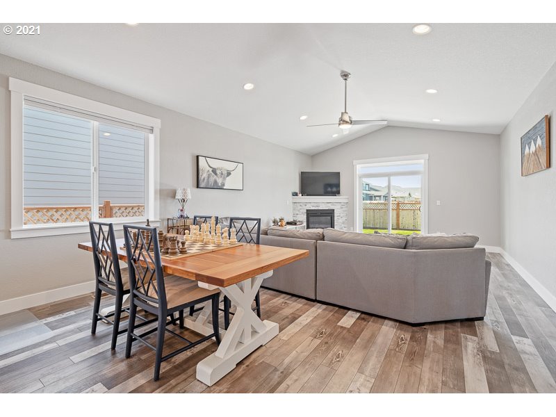 1041 Chestnut Street Independence, OR 97351 - Photo 10 of 27 Gallery Image 10
