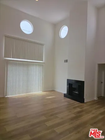 $4,295 | 2050 South Bentley Avenue, Unit PH5, Los Angeles, CA 90025