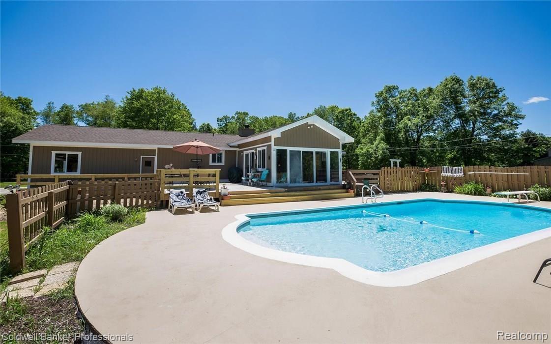 8600 Knox Road Clarkston, MI 48348 - Photo 2 of 42 15.jpg