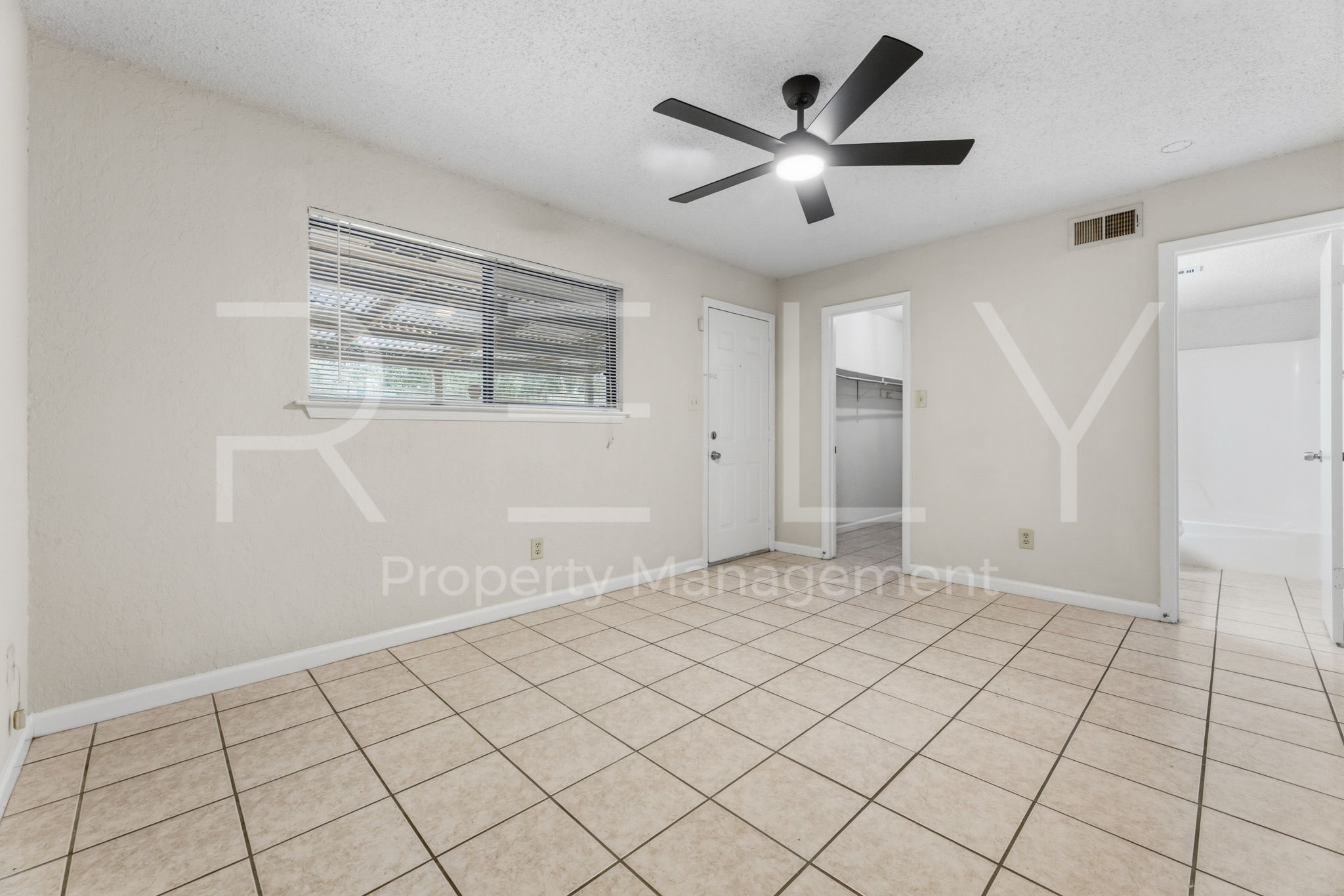 1005 Milford Way, Unit A Austin, TX 78745 - Photo 14 of 30 a view of an empty room