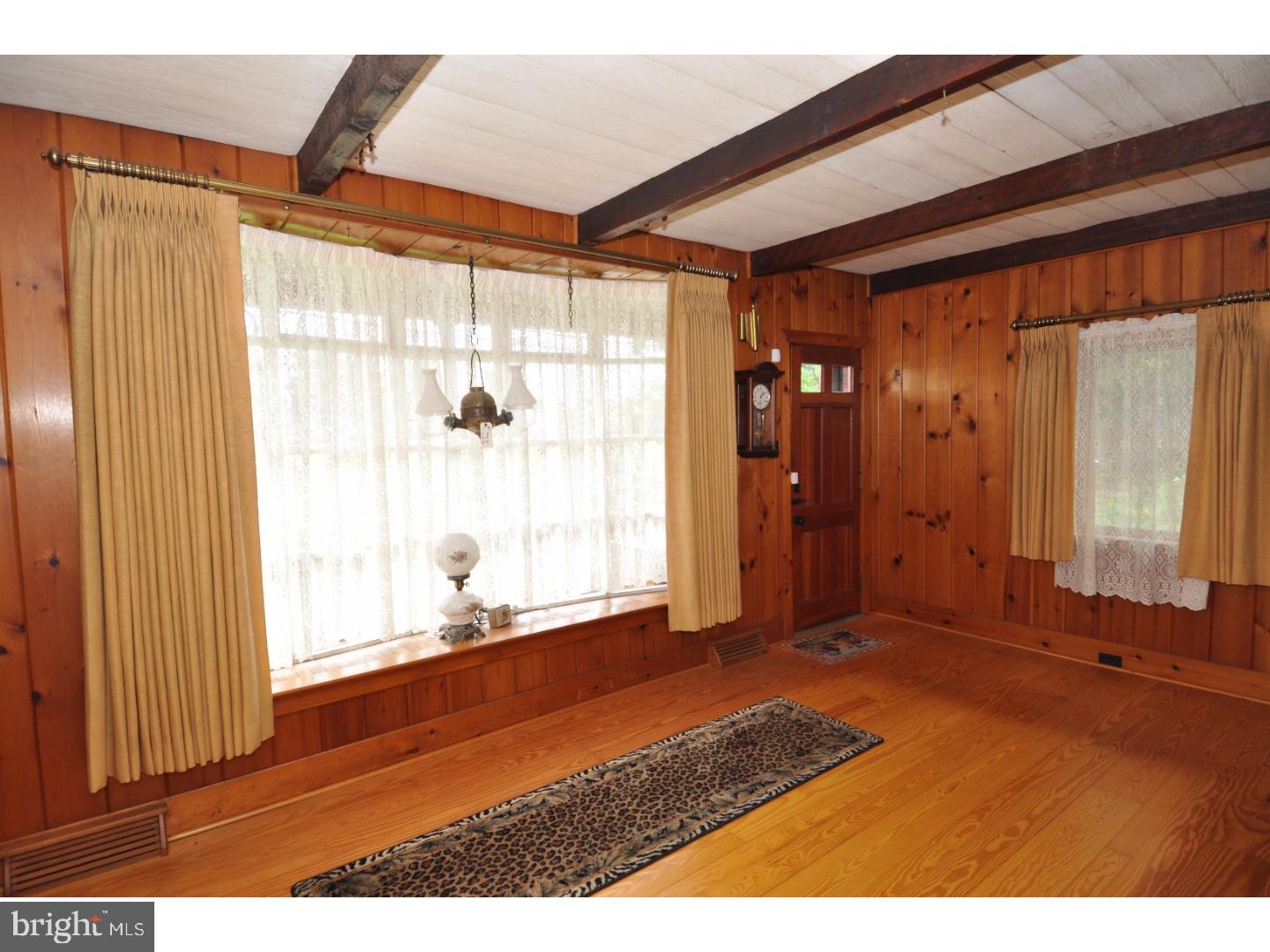 24 Mt Laurel Road Mount Laurel, NJ 08054 - Photo 7 of 22 Living Room