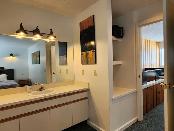 $475,000 | 261 Village Green Drive, Unit 10E, Stowe, VT 05672