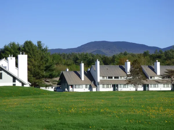 $475,000 | 261 Village Green Drive, Unit 10E, Stowe, VT 05672