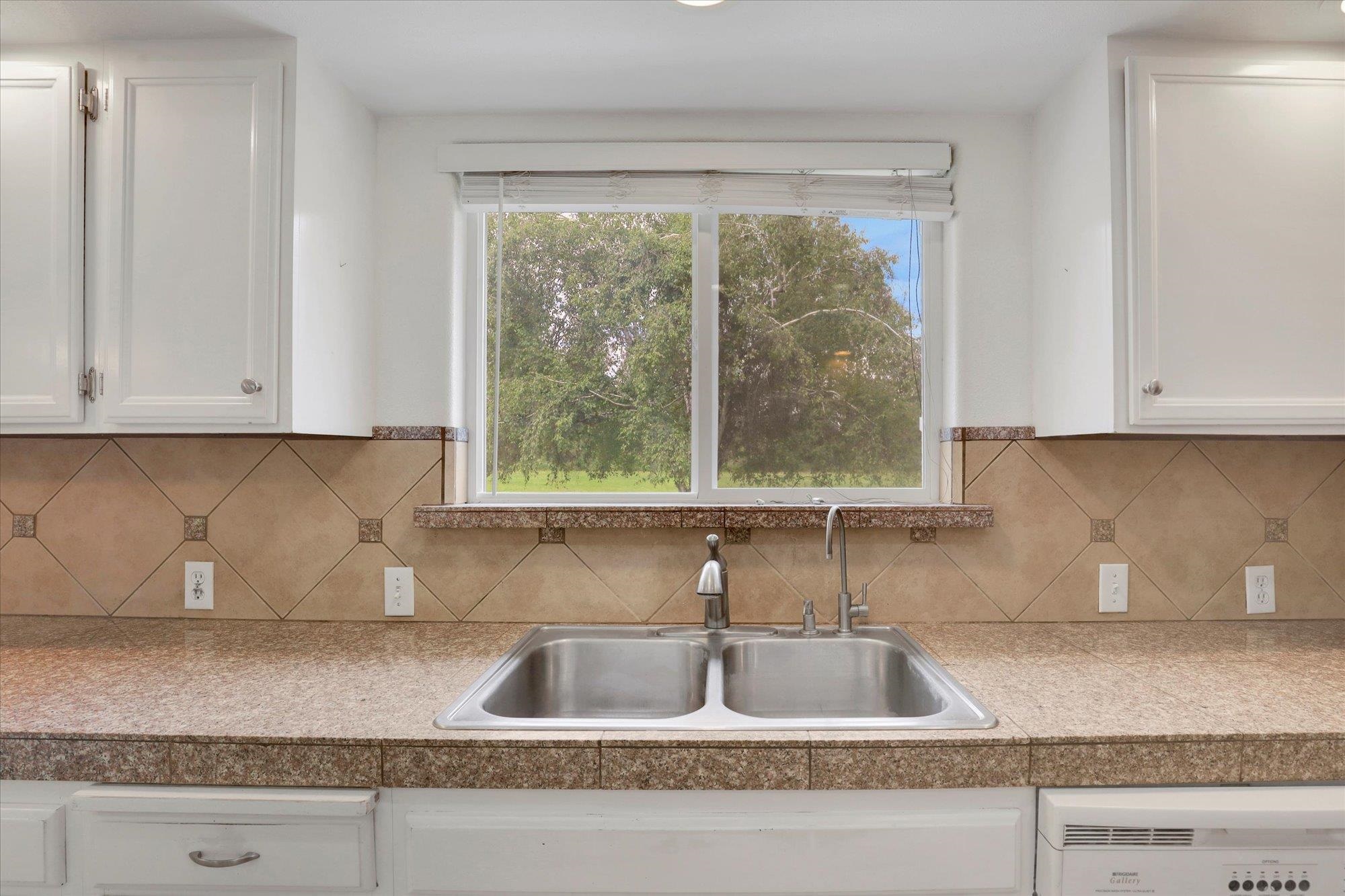 10715 South Freya Road Spokane, WA 99223 - Photo 15 of 48 Gallery Image 15