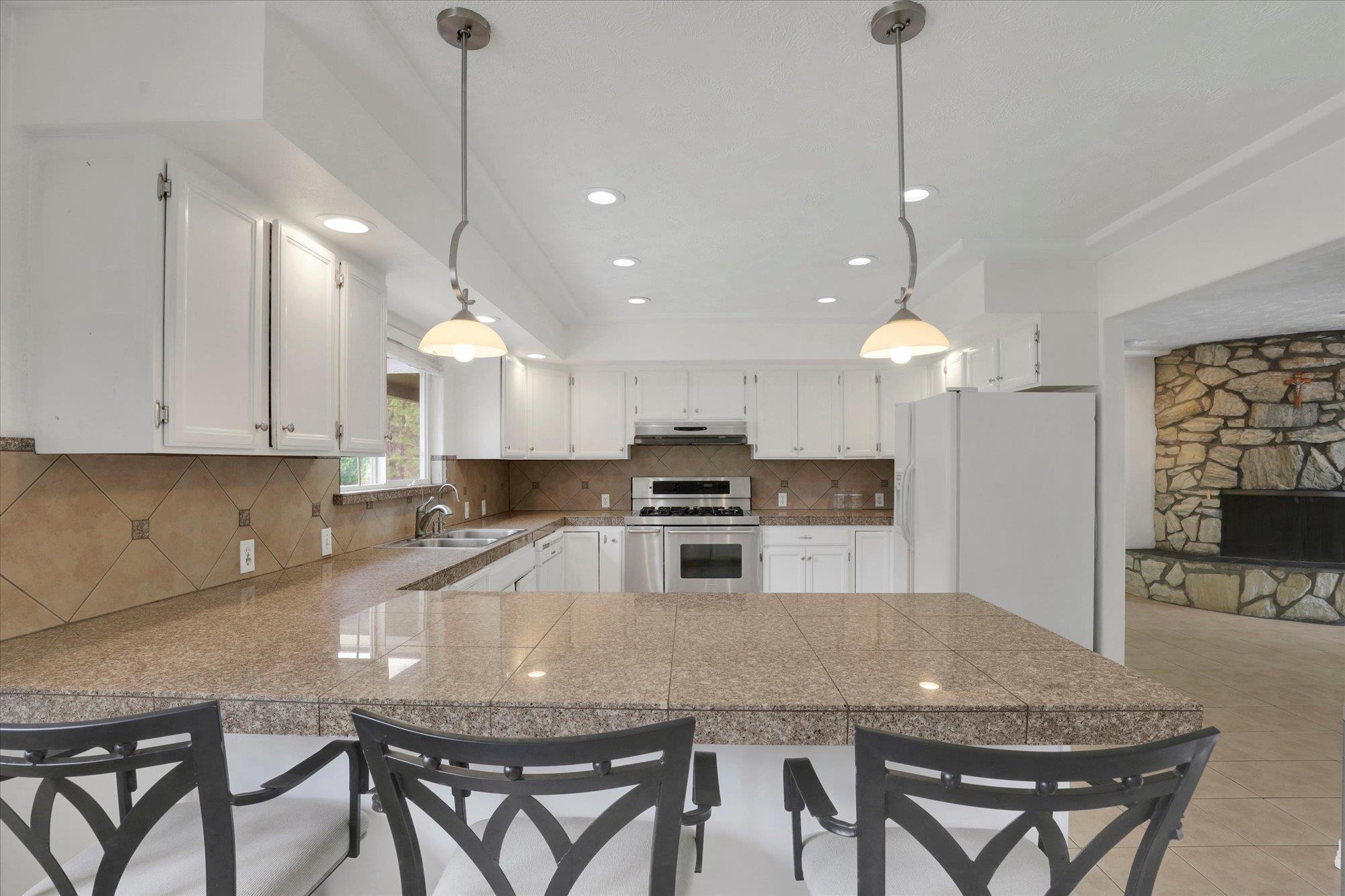10715 South Freya Road Spokane, WA 99223 - Photo 16 of 48 Gallery Image 16