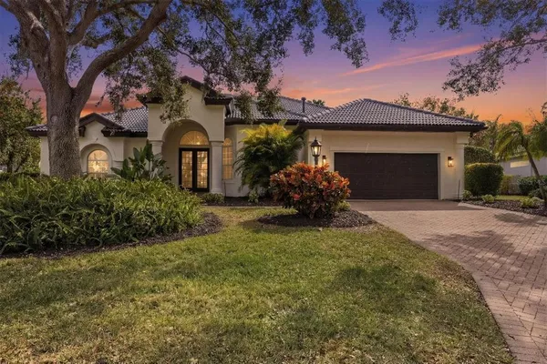 $1,925,000 | 6922 Stanhope Place, University Park, FL 34201