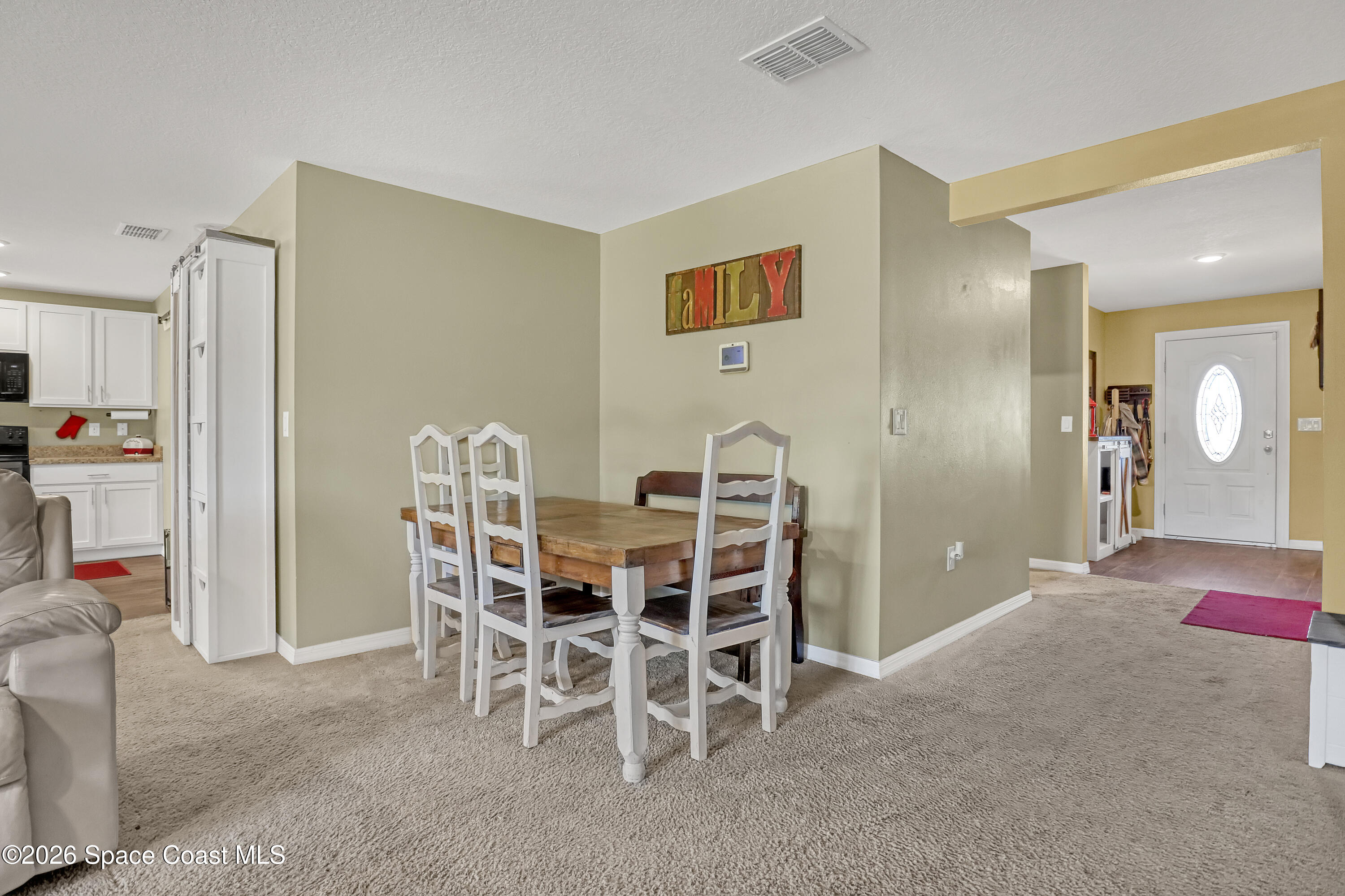 1247 Heitzman Avenue Southwest Palm Bay, FL 32908 - Photo 5 of 27 Dining