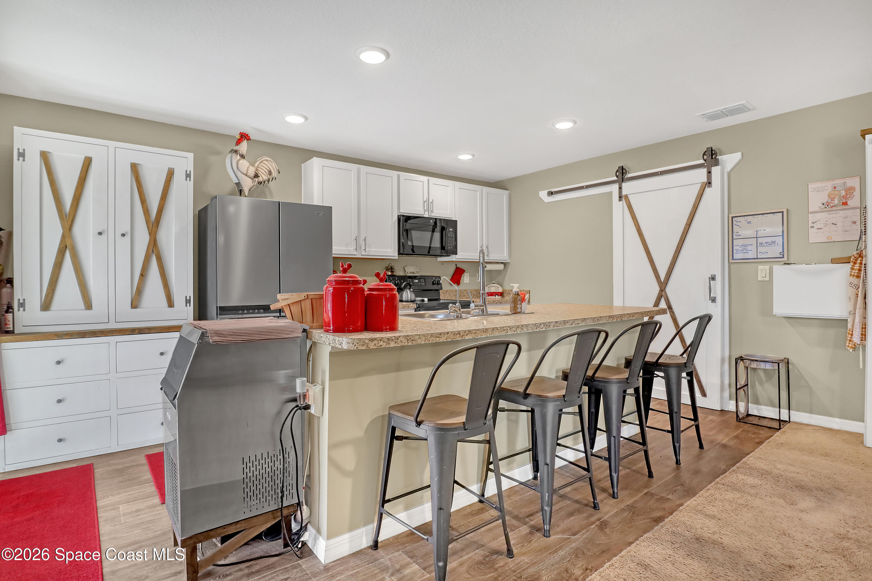 1247 Heitzman Avenue Southwest Palm Bay, FL 32908 - Photo 8 of 27 Eat in Kitchen