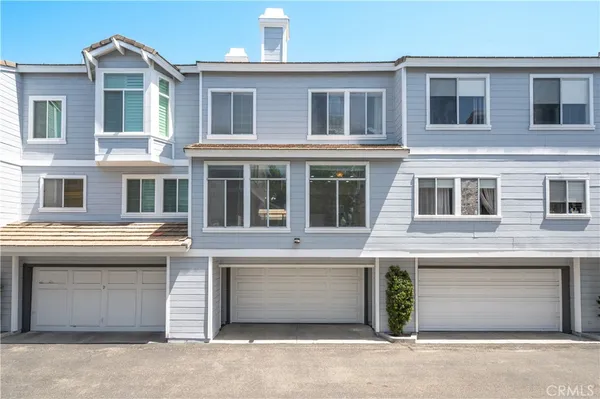 $825,000 | 522 North Pageant Drive, Orange, CA 92869