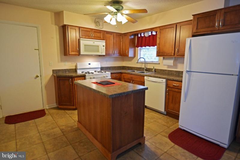 3064 Muirfield Road Dover, PA 17315 - Photo 10 of 26 Gallery Image 10