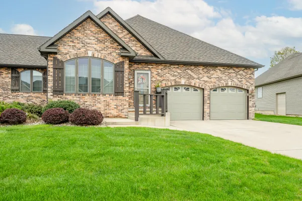 $425,000 | 470 Augsburg Pth, St. Joseph, MI 49085