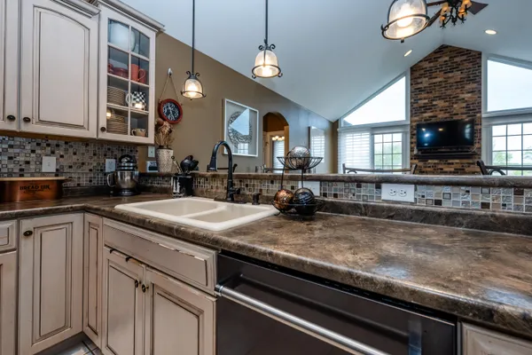 $425,000 | 470 Augsburg Pth, St. Joseph, MI 49085