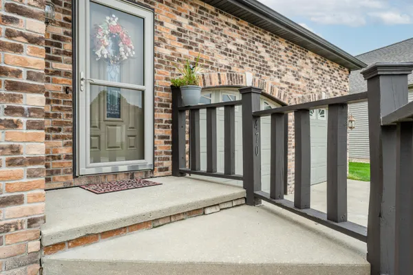 $425,000 | 470 Augsburg Pth, St. Joseph, MI 49085