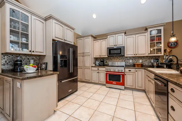 $425,000 | 470 Augsburg Pth, St. Joseph, MI 49085