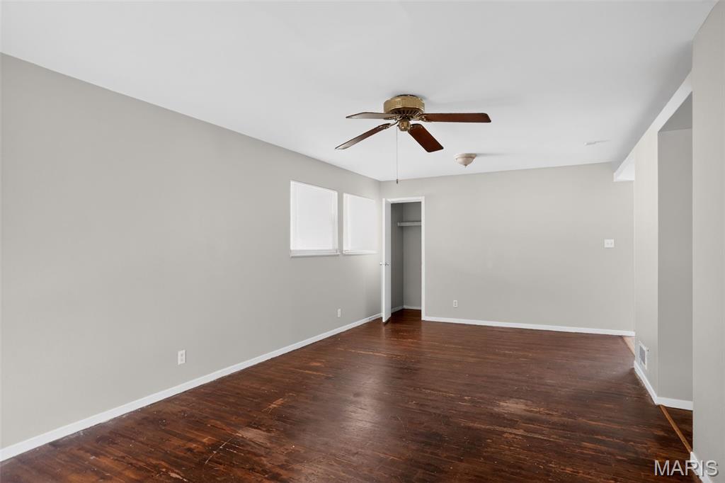 10718 Glen Garry Road St. Louis, MO 63137 - Photo 12 of 31