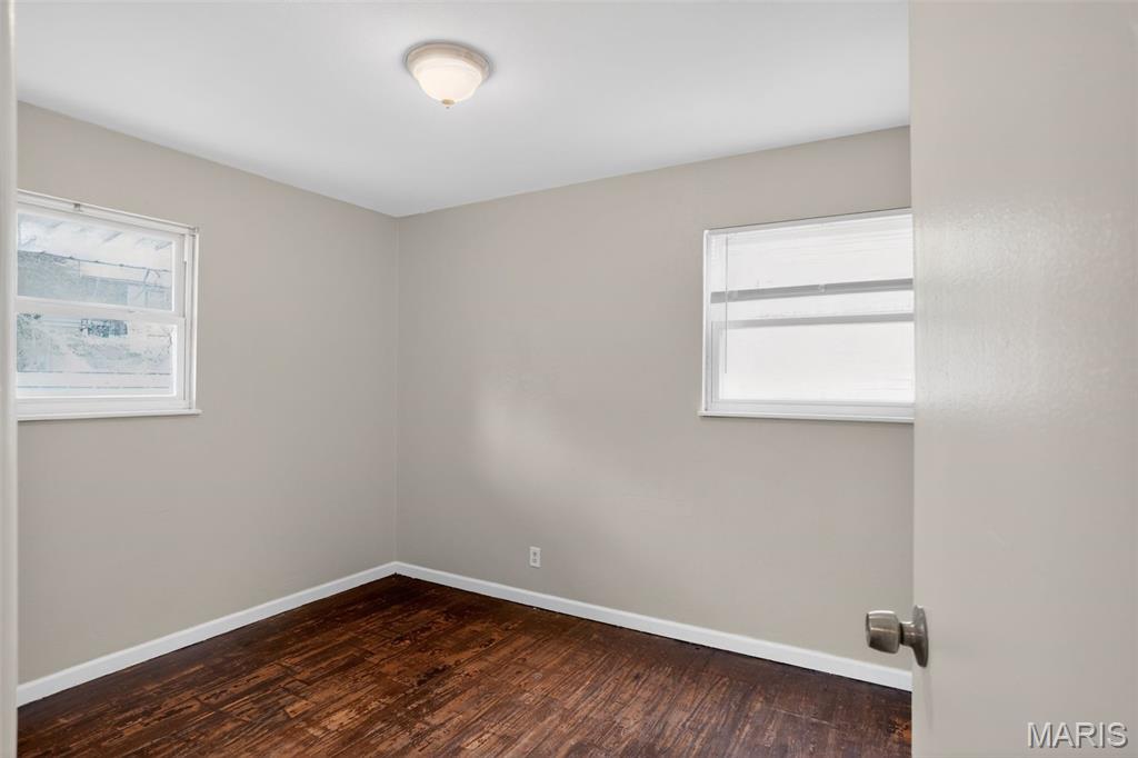10718 Glen Garry Road St. Louis, MO 63137 - Photo 17 of 31