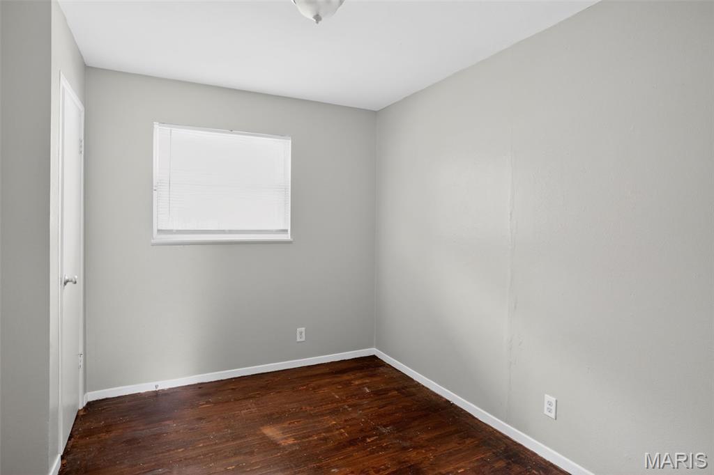 10718 Glen Garry Road St. Louis, MO 63137 - Photo 19 of 31