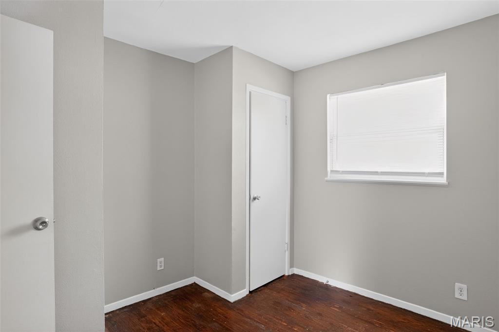 10718 Glen Garry Road St. Louis, MO 63137 - Photo 22 of 31