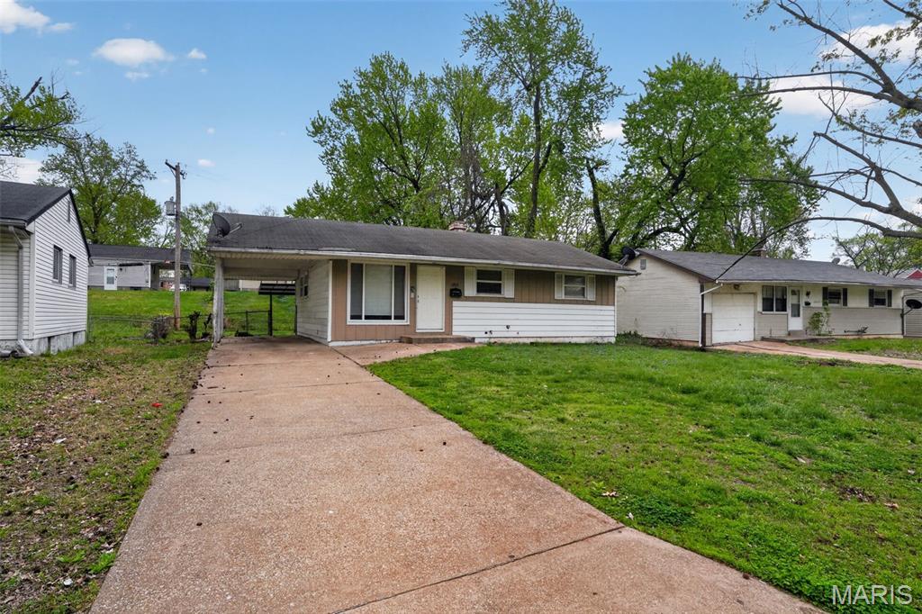 10718 Glen Garry Road St. Louis, MO 63137 - Photo 4 of 31