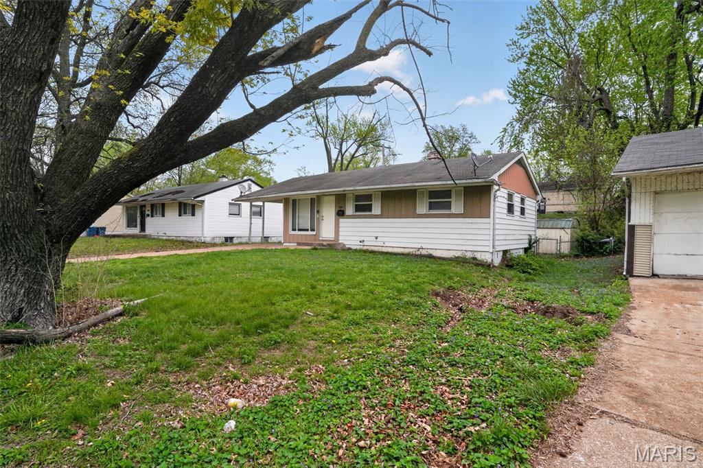 10718 Glen Garry Road St. Louis, MO 63137 - Photo 6 of 31