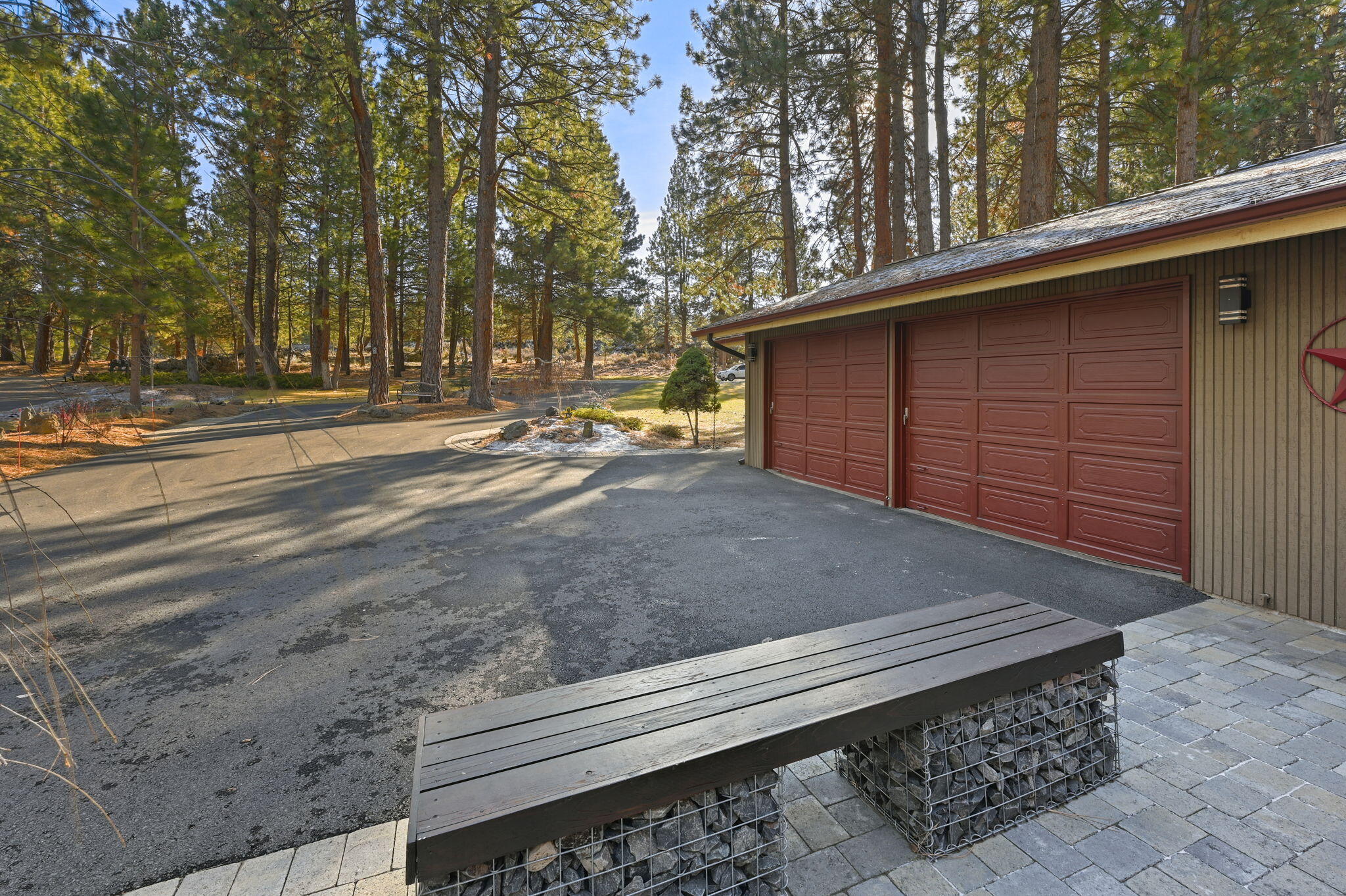 20336 Donkey Sled Road Bend, OR 97702 - Photo 3 of 40 5-web-or-mls-20336DonkeySled_00005