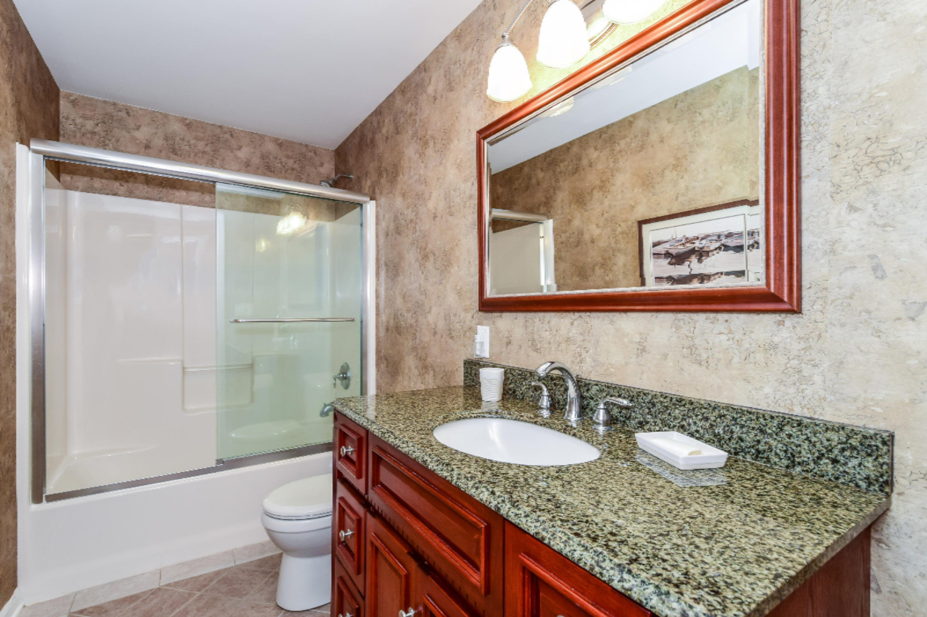 1373 East Point Ridge Holland, MI 49423 - Photo 31 of 45 033-Bathroom-4609403-large