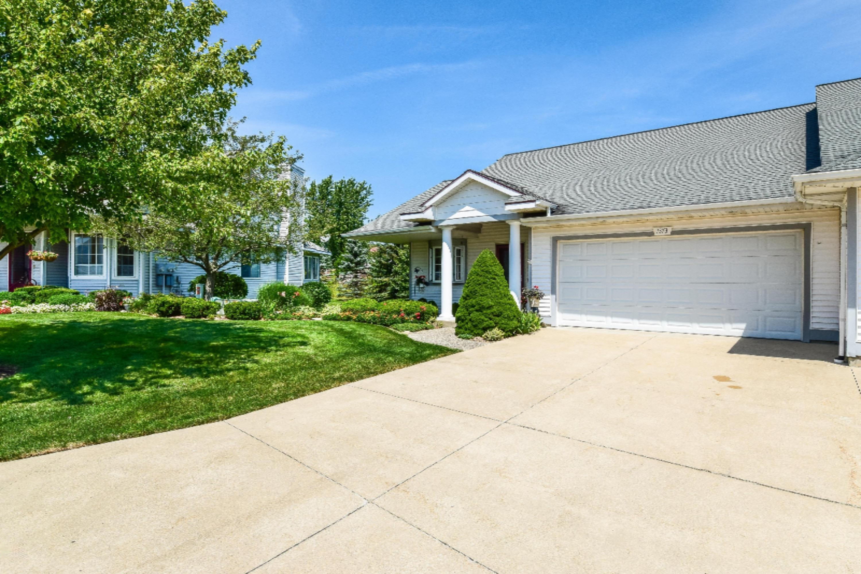 1373 East Point Ridge Holland, MI 49423 - Photo 42 of 45 002-Front_View-4609379-large