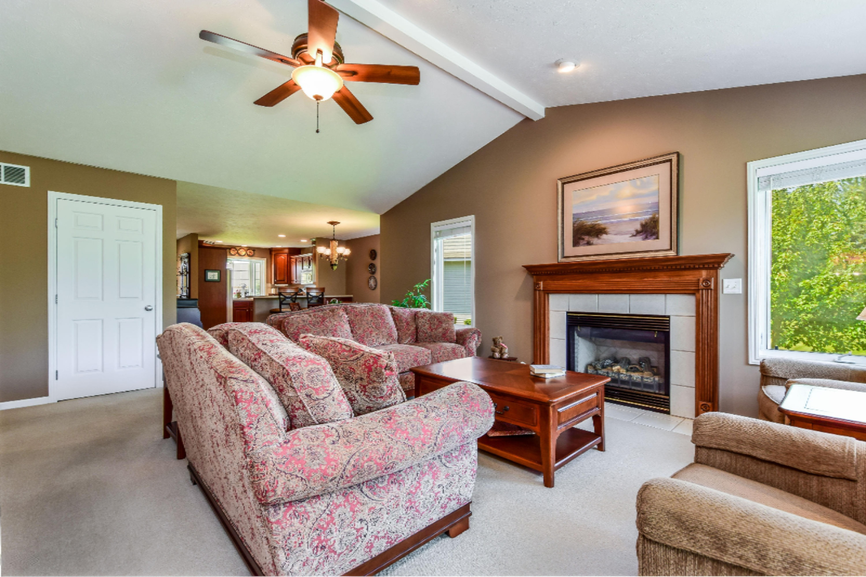 1373 East Point Ridge Holland, MI 49423 - Photo 6 of 45 008-Living_Room-4609386-large