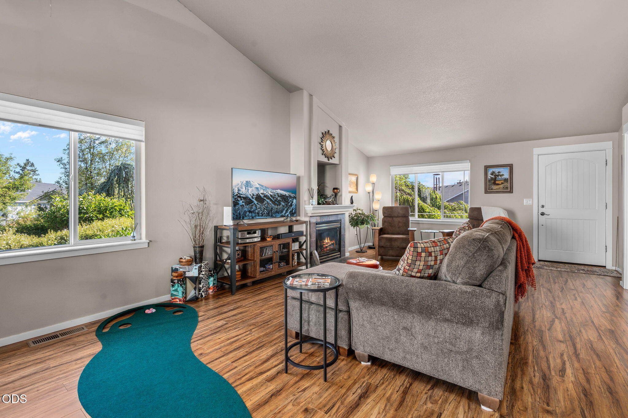 3633 Southwest 29th Street Redmond, OR 97756 - Photo 14 of 36