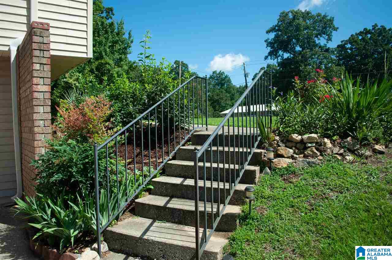 1116 Cherokee Trail Anniston, AL 36206 - Photo 3 of 34