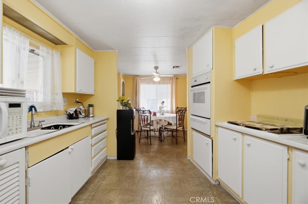 300 North Rampart Street, Unit 107 Orange, CA 92868 - Photo 10 of 27