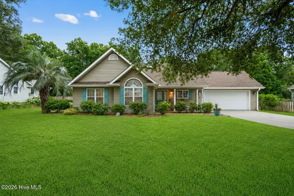 $483,900 | 1737 Rosebay Court Southwest, Ocean Isle Beach, NC 28469