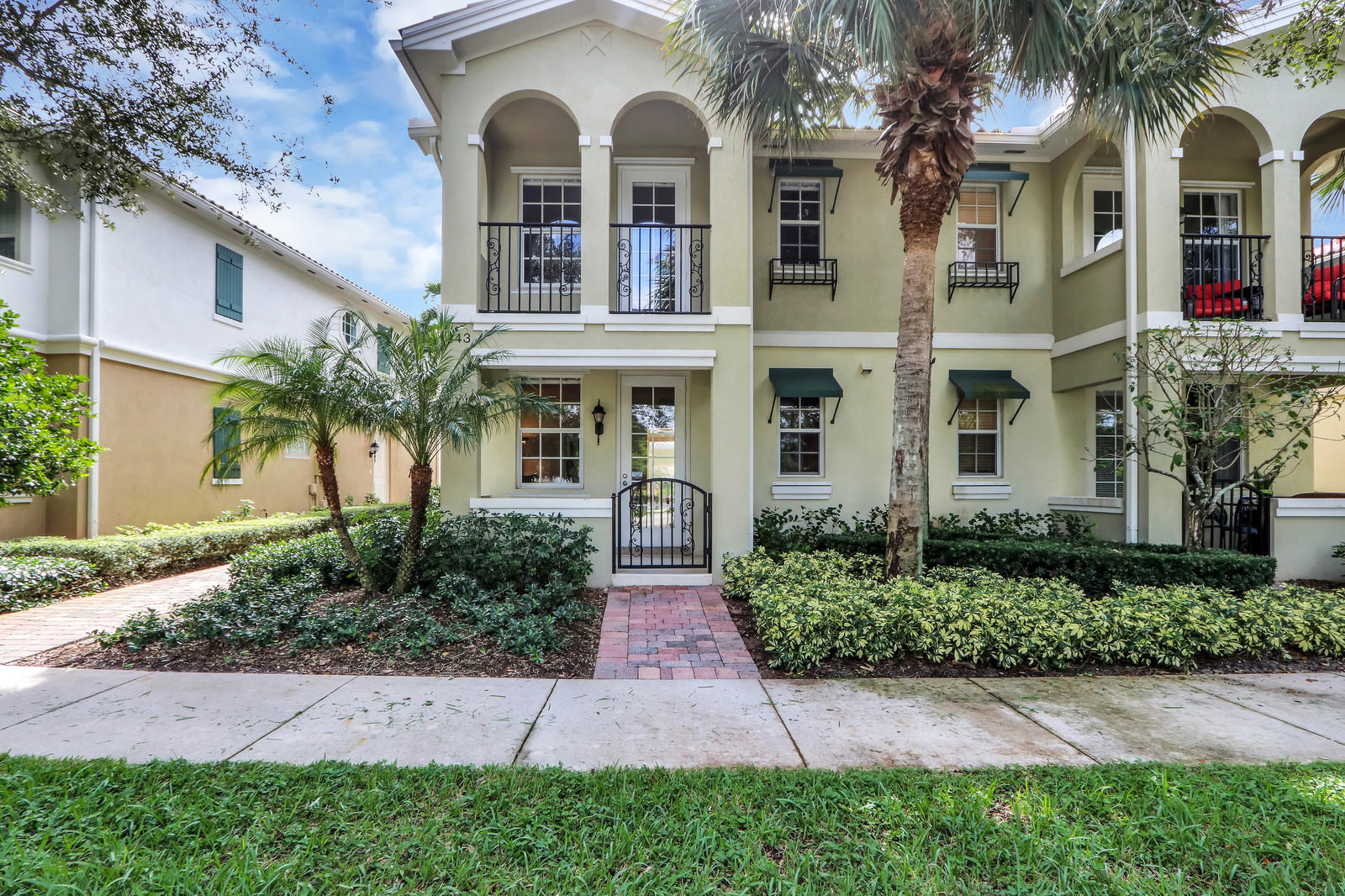 143 Rivinia Drive Jupiter, FL 33458 - Photo 2 of 32 02_Image_2_of_32_mls