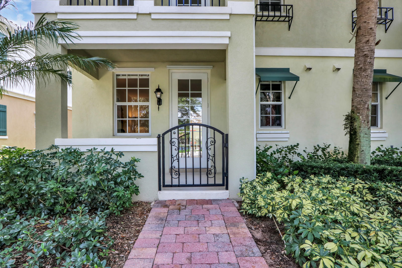 143 Rivinia Drive Jupiter, FL 33458 - Photo 3 of 32 03_Image_3_of_32_mls