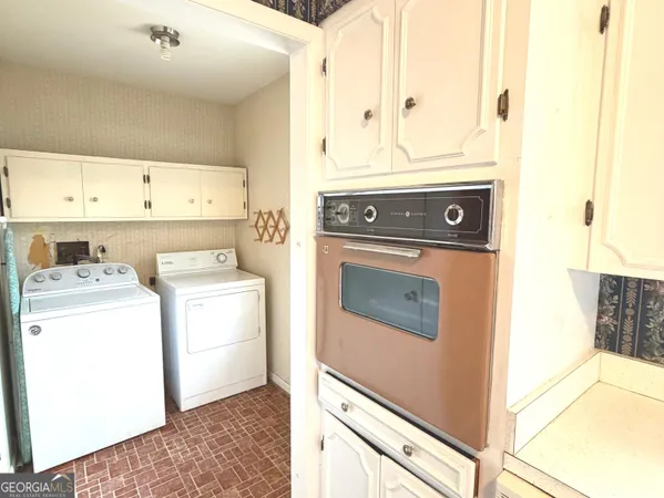 a view of washer and dryer