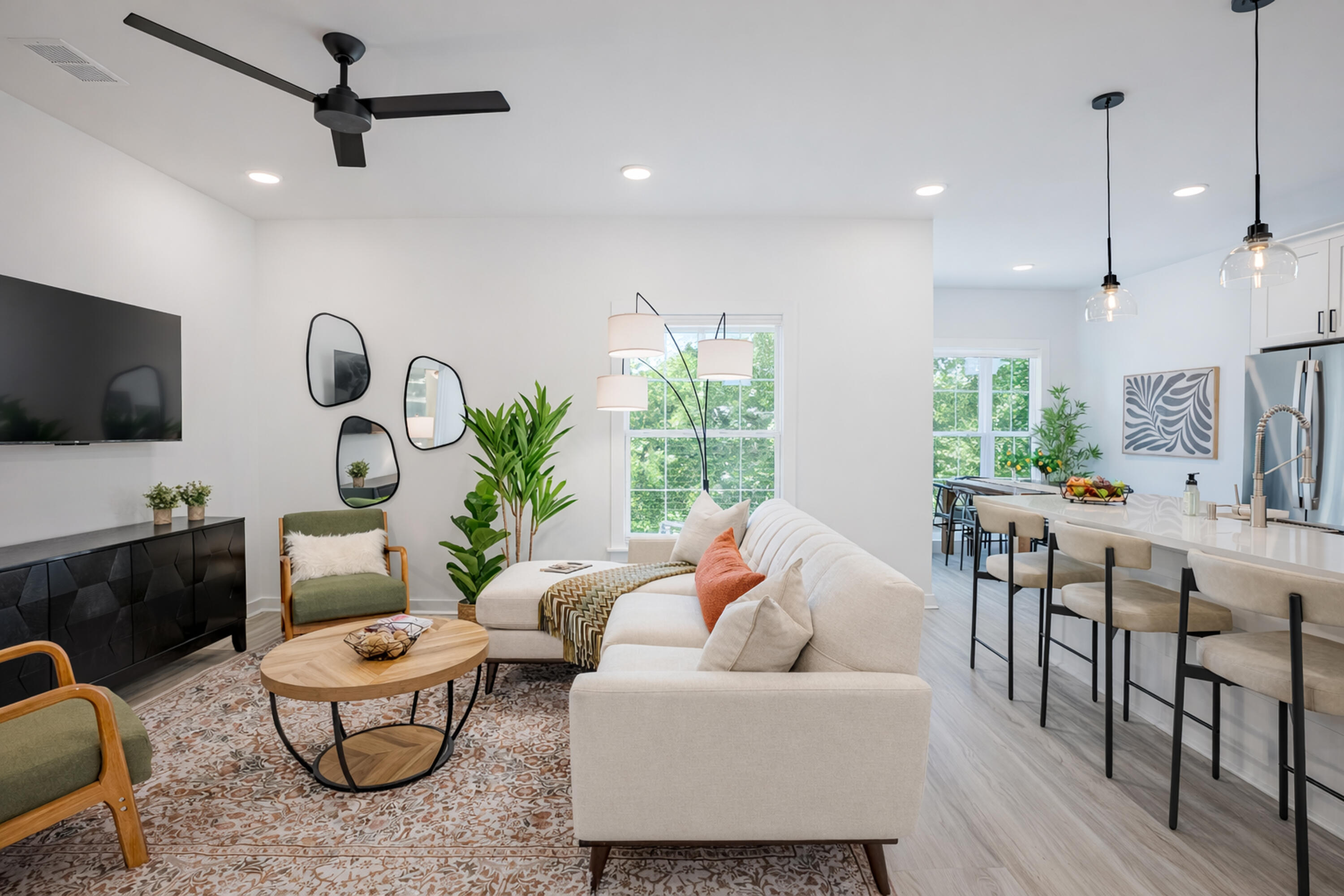 2013 Baldwin Street Chipley, FL 32428 - Photo 7 of 35 Living Room
