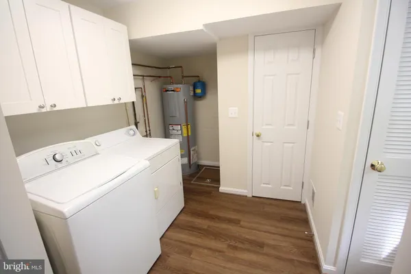 $2,850 | 10717 Maple Street, Fairfax, VA 22030